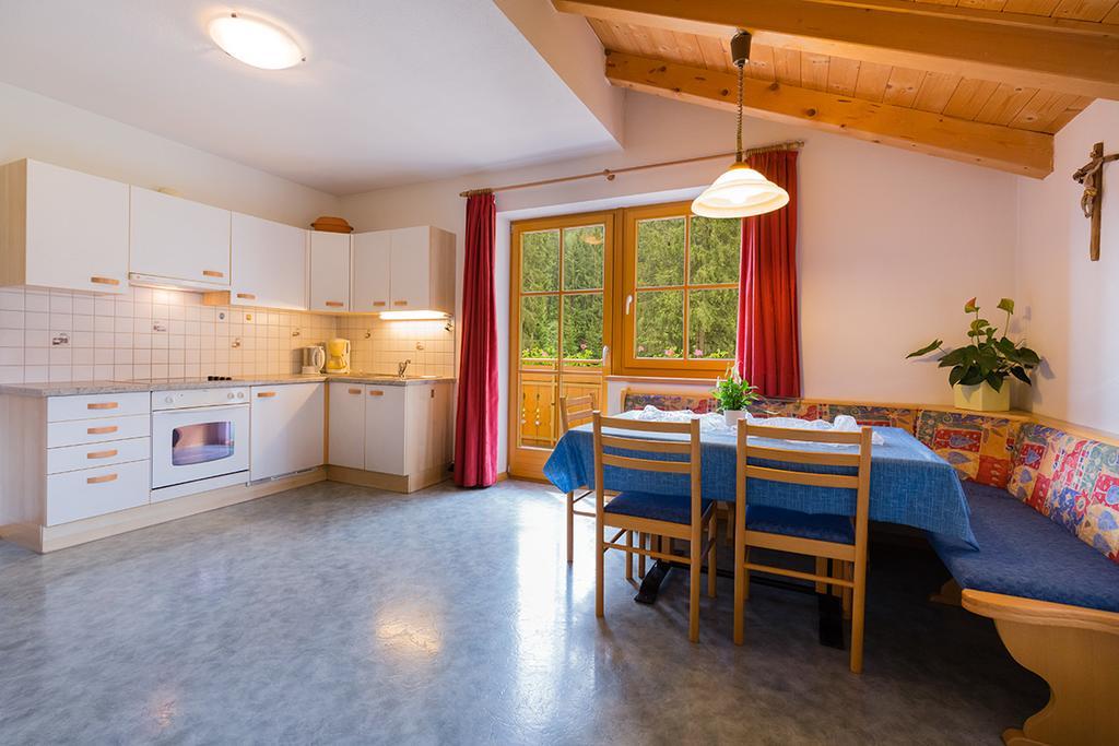 Garni Bergland Bed & Breakfast Racines Exterior photo